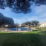 Moradia B - 200m Da Da Oura - Leste * 阿尔布费拉