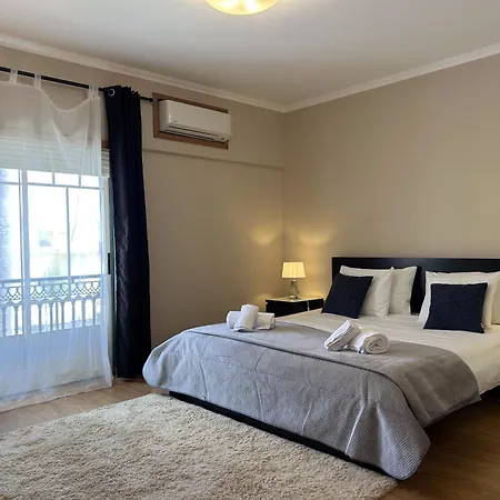 Casa de Férias Moradia B - 200m Da Da Oura - Leste