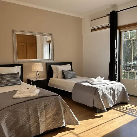 Moradia B - 200m Da Da Oura - Leste Tatil Evi