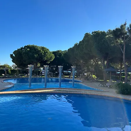Moradia B - 200m Da Da Oura - Leste Сasa de vacaciones